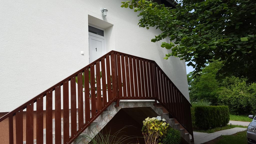 Apartment Nina Drežnik Grad Exterior foto